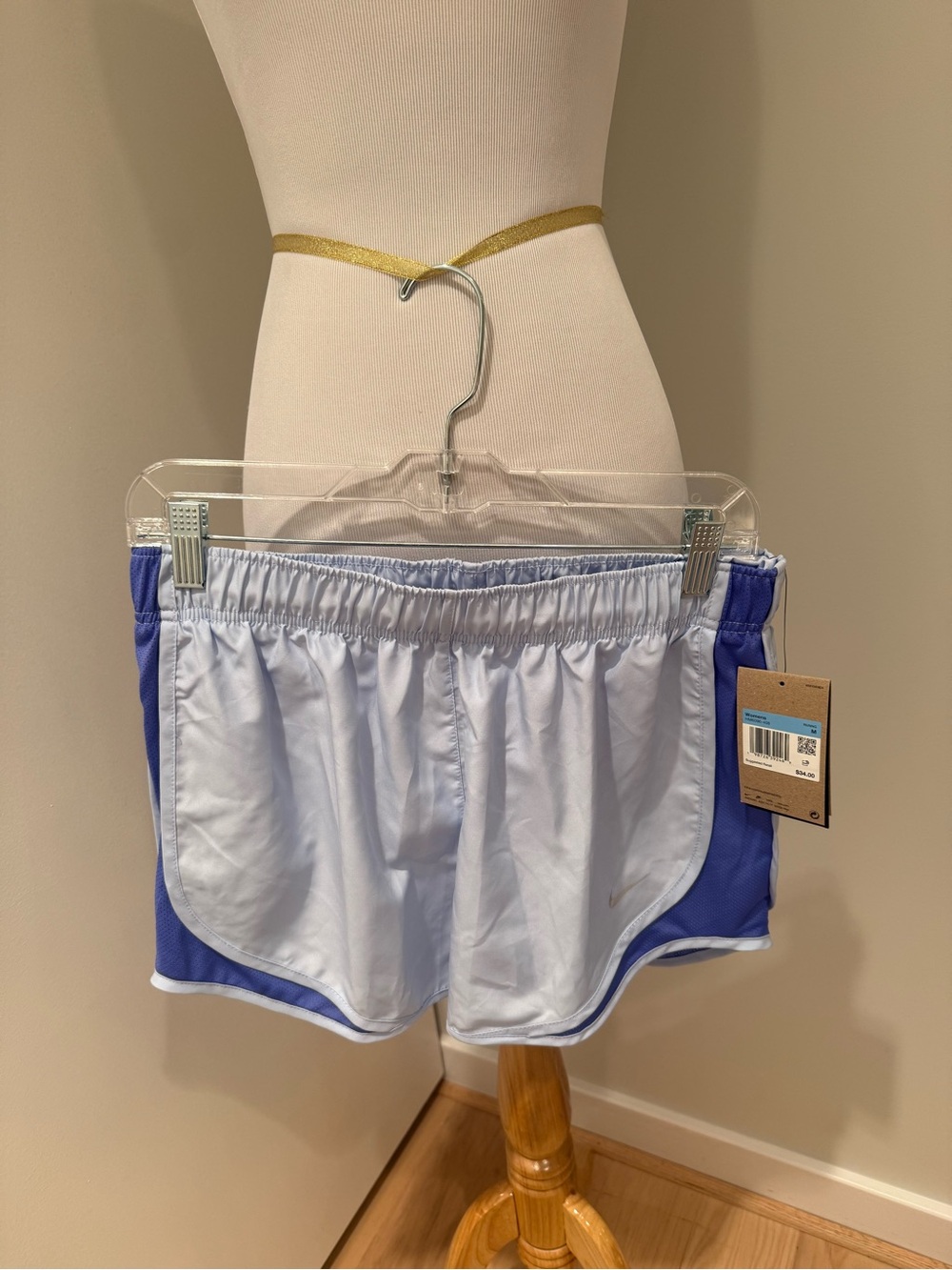NWT Nike Light Blue size M Athletic Running Shorts with Periwinkle Side Panels